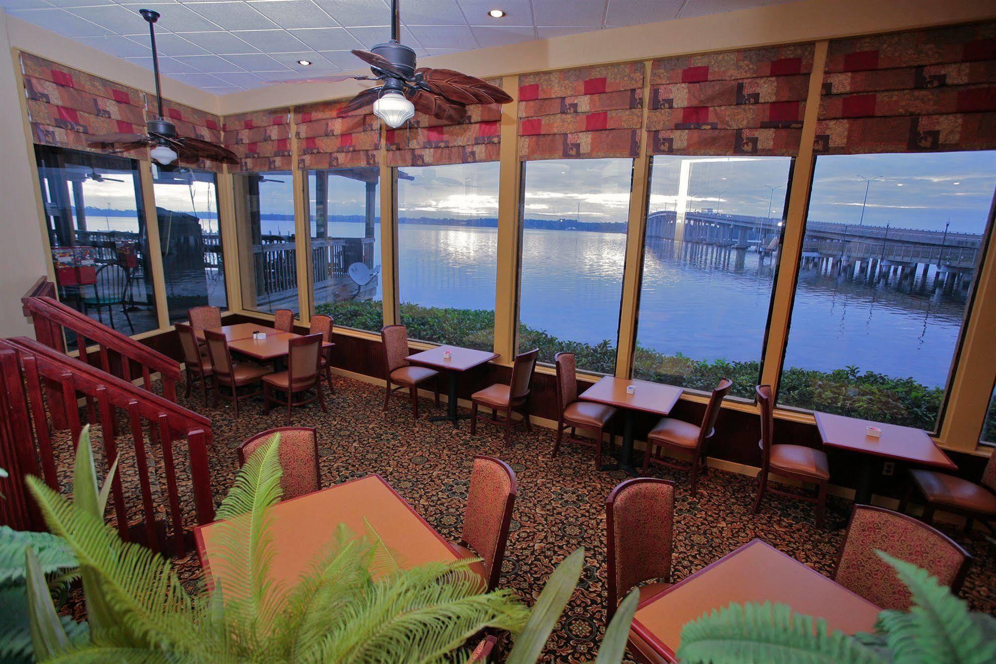 Quality Inn And Suites Palatka Riverfront Экстерьер фото